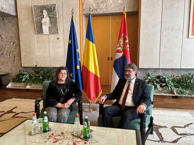  Министар Томислав Жигманов састао се са амбасадорком Румуније Силвиом Давидоиу 