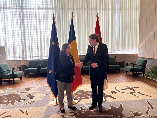  Министар Томислав Жигманов састао се са амбасадорком Румуније Силвиом Давидоиу 