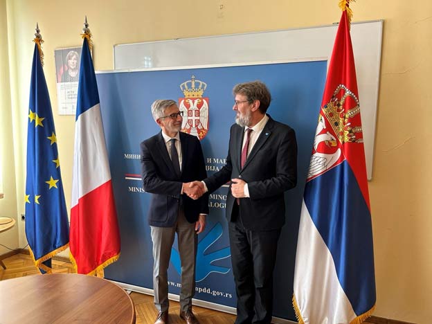  Министар Томислав Жигманов разговарао са амбасадором Републике Француске Пјером Кошаром 
