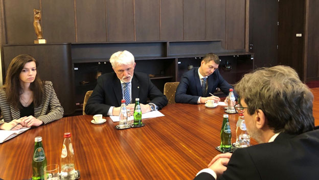  Министар Томислав Жигманов разговарао са амбасадором Украјине Володимиром Толкачем 