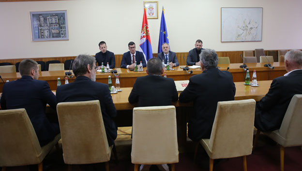  Министар Зоран Гајић примио делегацију фудбалске репрезентације хрватске националне мањине  у Србији