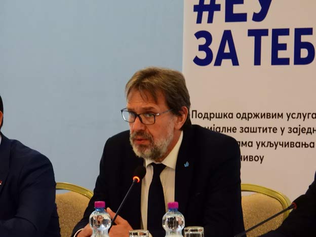 Ministar Tomislav Žigmanov na skupu SKGO Mreže za romska pitanja