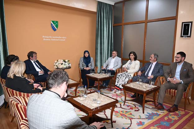 Министар Жигманов посетио седиште Националног савета бошњачке националне мањине