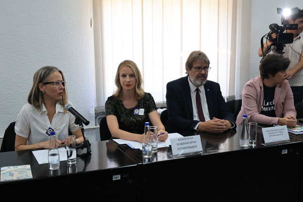  Ministar Tomislav Žigmanov prisustvovao u Kragujevcu potpisivanju Sporazuma o saradnji u sprovođenju projekta „Socijalna inkluzija za dostojanstven život Roma i drugih osetljivih grupa u Srbiji“  