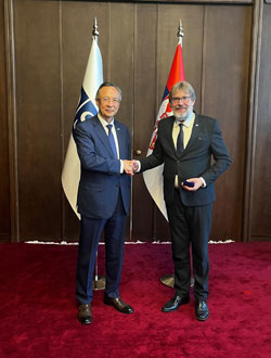  Министар Томислав Жигманов разговарао са високим комесаром за националне мањине ОЕБС-а Каиратом Абдрахмановим  