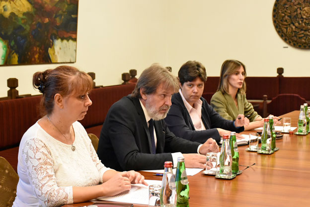  Министар Томислав Жигманов разговарао са високим комесаром за националне мањине ОЕБС-а Каиратом Абдрахмановим   