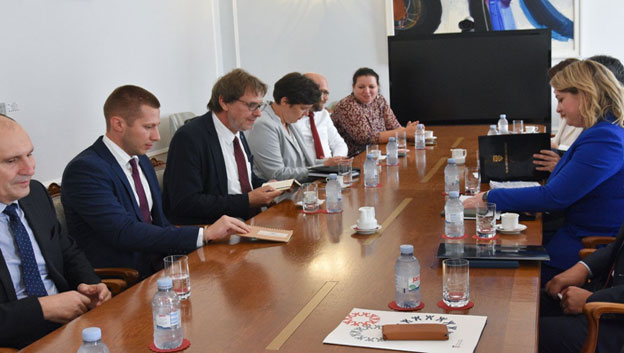  Министар Томислав Жигманов у Загребу разговарао са потпредседницом Владе  Републике Хрватске Ањом Шимпрагом  