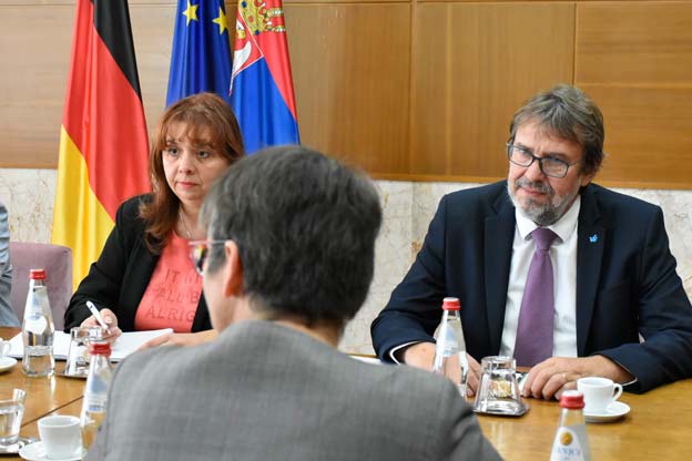  Ministar Žigmanov razgovarao sa ambasadorkom SR Nemačke Anke Konrad 