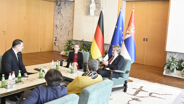  Ministar Žigmanov razgovarao sa poslanicom nemačkog Bundestaga Žaklin Nastić  