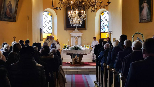 Министар Жигманов на годишњој прослави празника католичке цркве у Опову, примеру добре међуетнике и међуверске сарадње